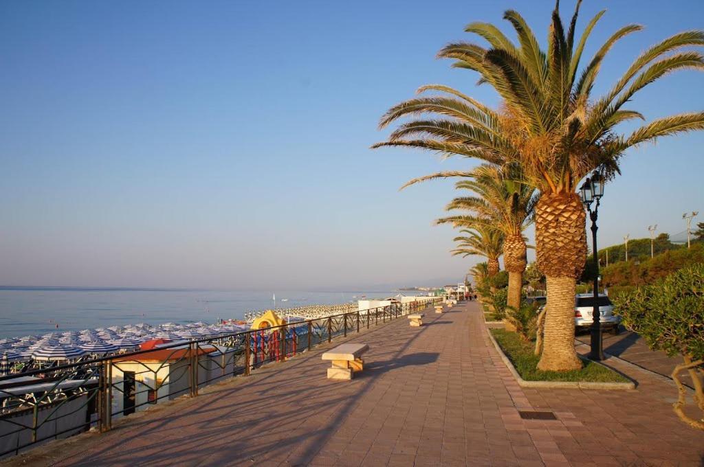 Monolocale Deluxe A 2,7 Km Dal Mare Per 2 Persone Διαμέρισμα Siderno Εξωτερικό φωτογραφία