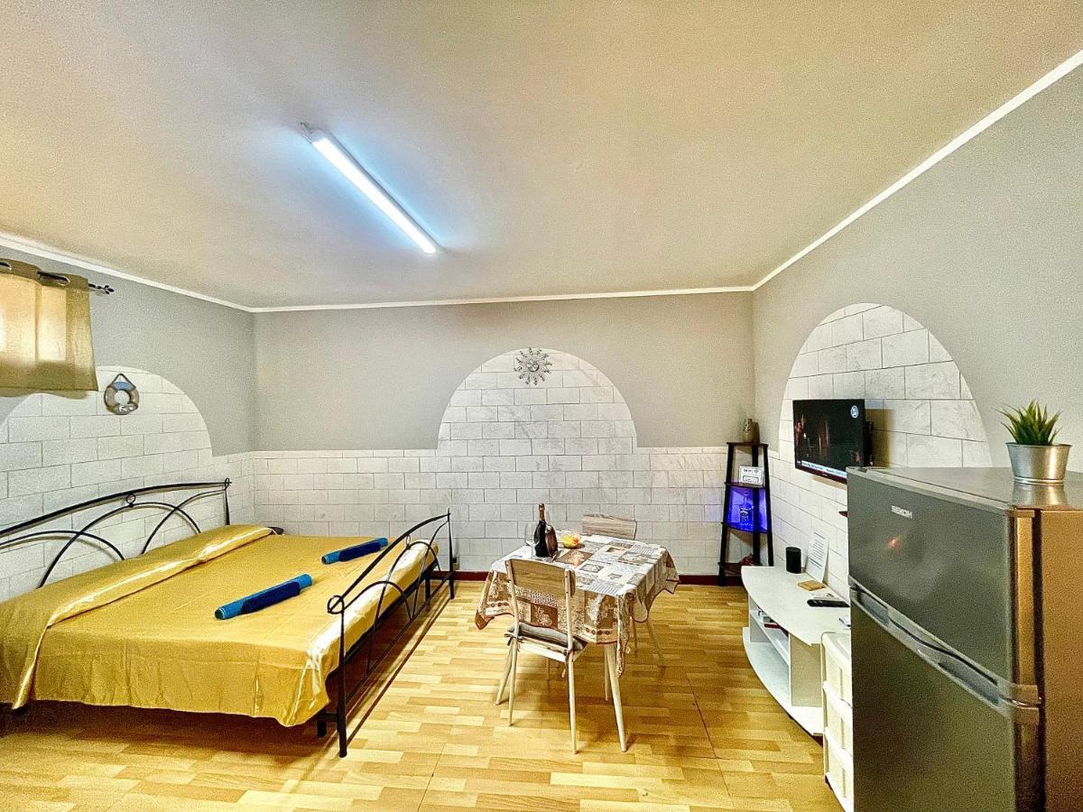 Monolocale Deluxe A 2,7 Km Dal Mare Per 2 Persone Διαμέρισμα Siderno Εξωτερικό φωτογραφία